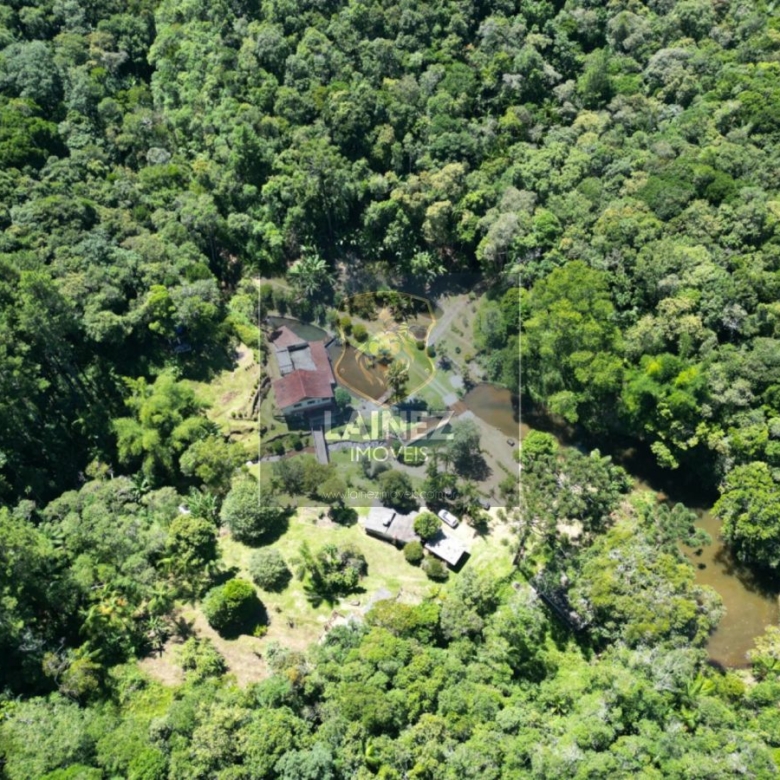 Refúgio Aquático em Juquitiba: Seu Lazer em Meio à Natureza